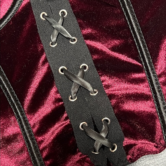 ROMWE Burgundy Velvet Front Lace Up Corset Cami Top - Picture 4 of 7
